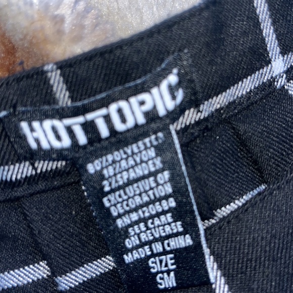 Hot Topic Skirt - Picture 5 of 5
